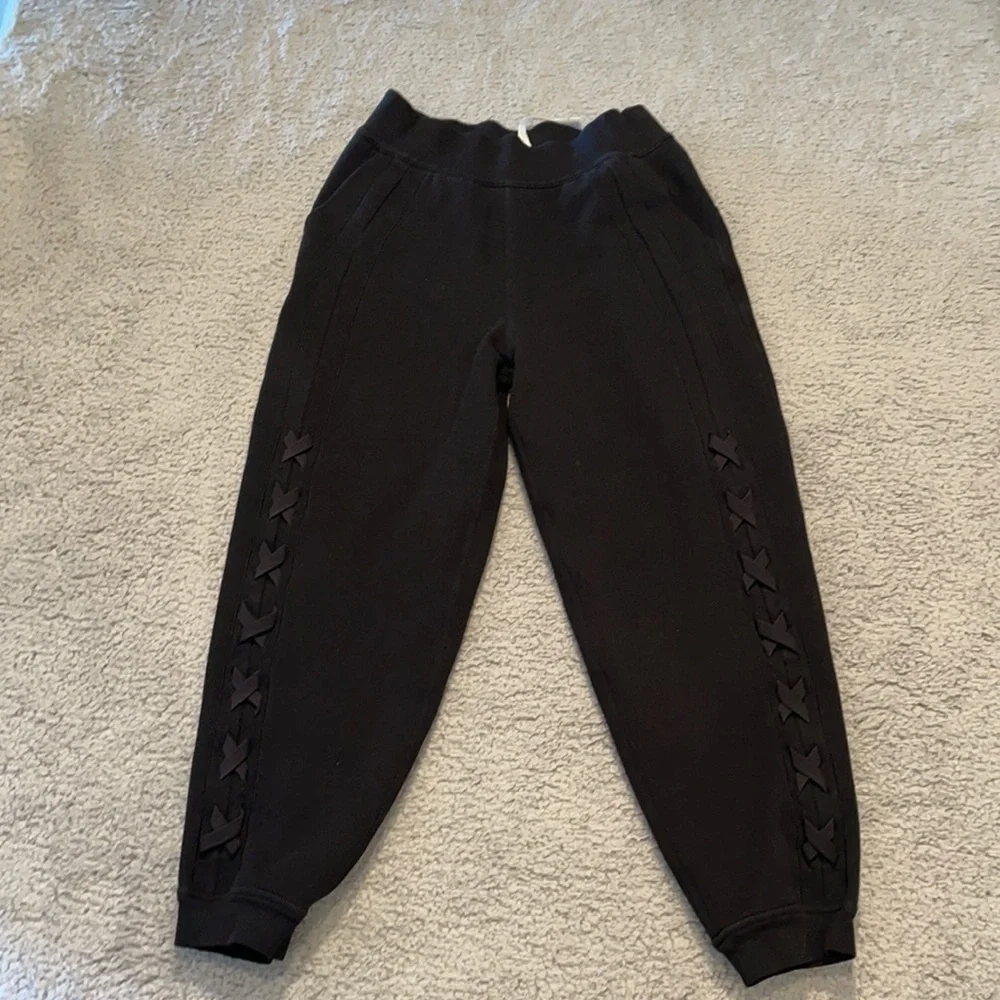 Lululemon Braided Detail High-Rise Jogger Black size 6